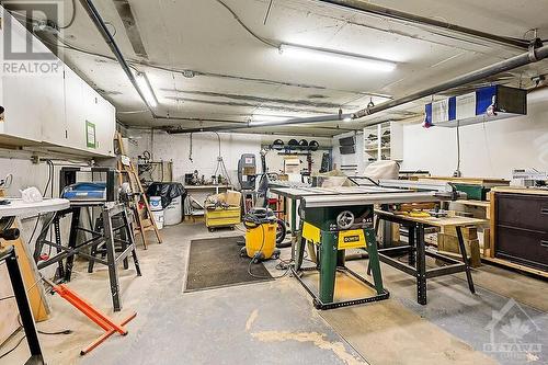 workshop - 151 Bay Street Unit#204, Ottawa, ON - Indoor Photo Showing Garage