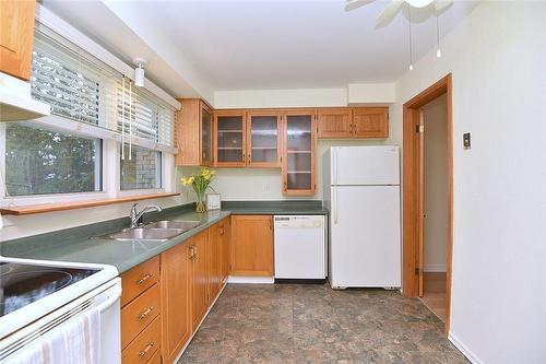 2222 Upper Middle Road|Unit #2, Burlington, ON - Indoor Photo Showing Kitchen With Double Sink