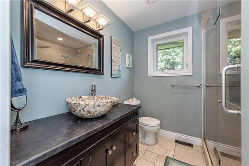 5140 Appleby Line, Burlington, ON - Indoor Photo Showing Bathroom