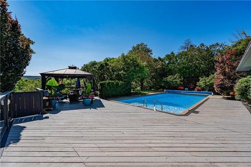 5140 Appleby Line, Burlington, ON - Outdoor With In Ground Pool