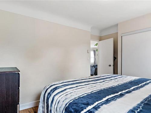 1742 Haultain St, Victoria, BC - Indoor Photo Showing Bedroom