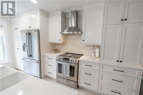2065 Pitt Street, Cornwall, ON - Indoor Photo Showing Kitchen With Upgraded Kitchen