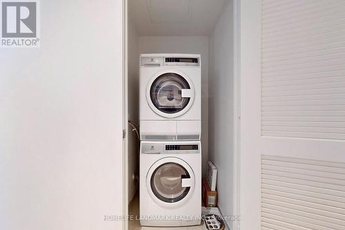 #3211 -16 Bonnycastle St, Toronto, ON - Indoor Photo Showing Laundry Room