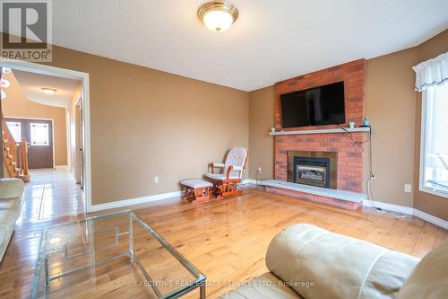 6 Fernbrook Cres, Brampton, ON - Indoor Photo Showing Living Room With Fireplace