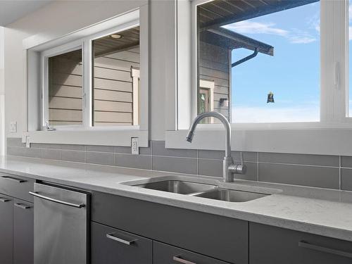 5675 Wellsview Rd, Saanich, BC - Indoor Photo Showing Kitchen With Double Sink