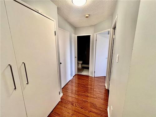 3358 Lake Shore Boulevard W|Unit #A, Toronto, ON - Indoor Photo Showing Other Room