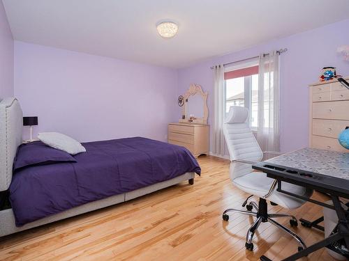 Chambre Ã Â coucher - 4955 Rue Cherrier, Laval (Chomedey), QC - Indoor Photo Showing Bedroom