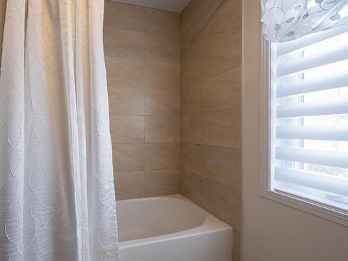 Salle de bains - 4955 Rue Cherrier, Laval (Chomedey), QC - Indoor Photo Showing Bathroom