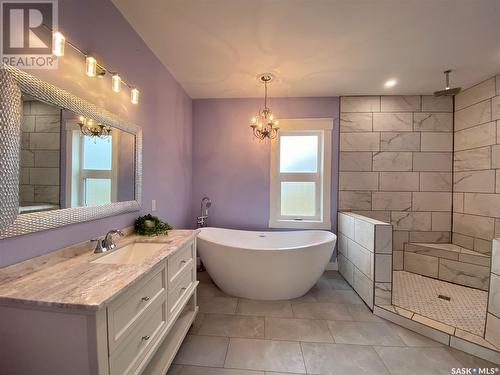 Letwiniuk Acreage, Saskatchewan Landing Rm No.167, SK - Indoor Photo Showing Bathroom