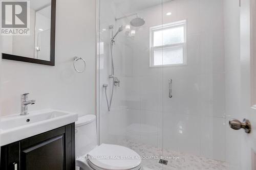 10 Joseph St, Mississauga, ON - Indoor Photo Showing Bathroom