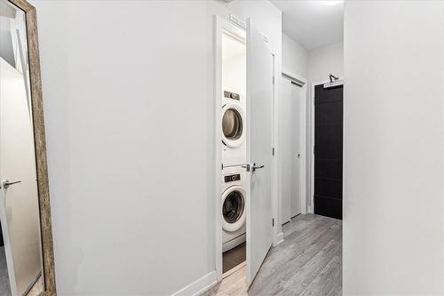 212 King William Street E|Unit #714, Hamilton, ON - Indoor Photo Showing Laundry Room
