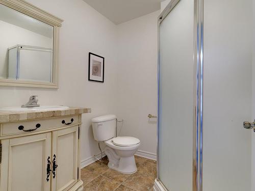 Bathroom - 35 Rue De Syracuse, Candiac, QC - Indoor Photo Showing Bathroom