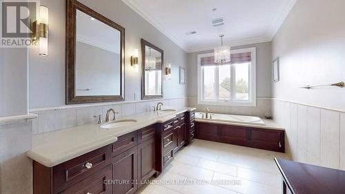 24 Glenbourne Park Drive, Markham, ON - Indoor Photo Showing Bathroom