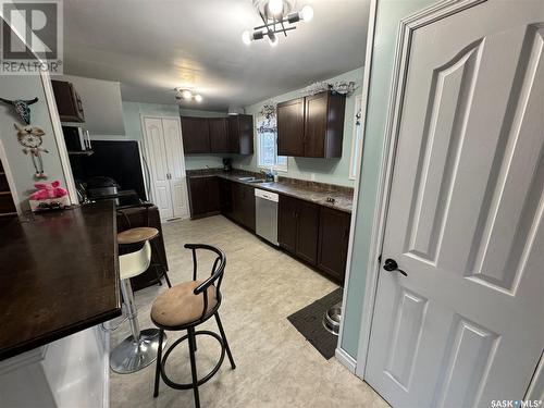 214 Athabasca Street W, Moose Jaw, SK - Indoor Photo Showing Kitchen