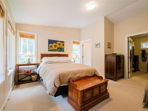 1029 Englishman River Rd, Errington, BC - Indoor Photo Showing Bedroom