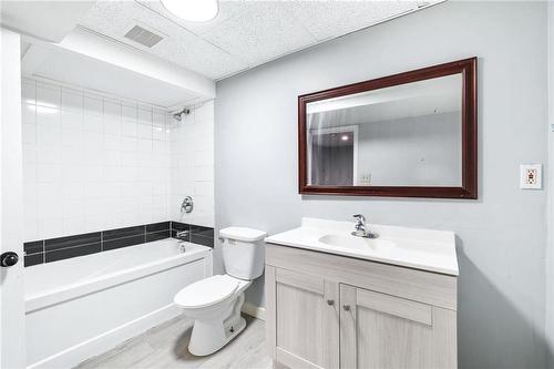 67 Gull Lake Road, Winnipeg, MB - Indoor Photo Showing Bathroom