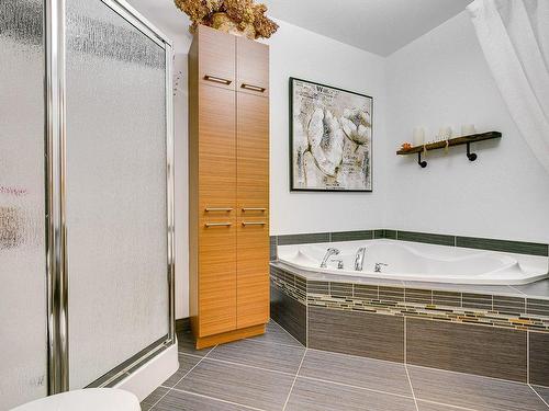 Salle de bains - 305-70 Rue Des Manoirs, Charlemagne, QC - Indoor Photo Showing Bathroom