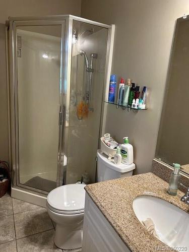 470 Stephens Rd, Gabriola Island, BC - Indoor Photo Showing Bathroom