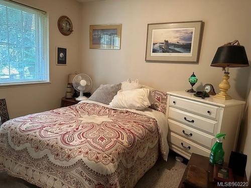 470 Stephens Rd, Gabriola Island, BC - Indoor Photo Showing Bedroom