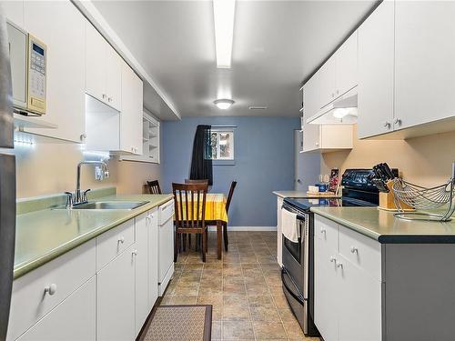 1804 Richardson St, Victoria, BC - Indoor Photo Showing Kitchen