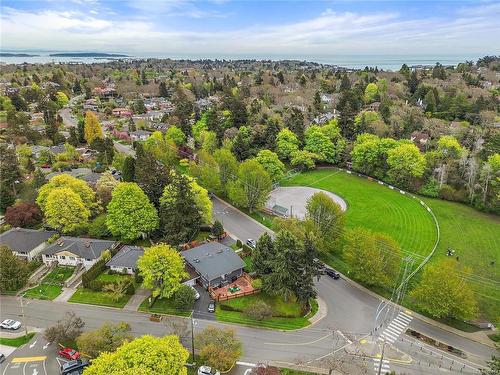 1804 Richardson St, Victoria, BC - Outdoor With View