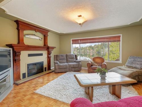5776 East Sooke Rd, Sooke, BC - Indoor Photo Showing Living Room With Fireplace