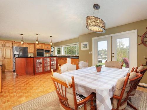 5776 East Sooke Rd, Sooke, BC - Indoor Photo Showing Dining Room