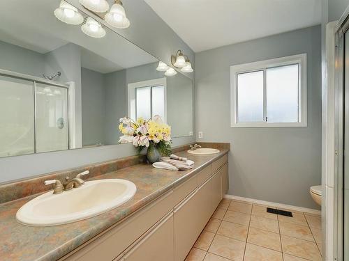 5776 East Sooke Rd, Sooke, BC - Indoor Photo Showing Bathroom