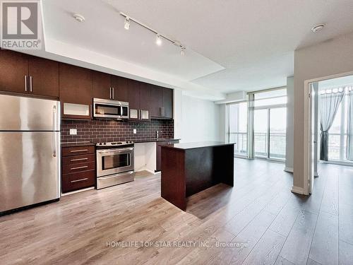 #913 -1171 Queen St, Toronto, ON - Indoor Photo Showing Kitchen With Upgraded Kitchen