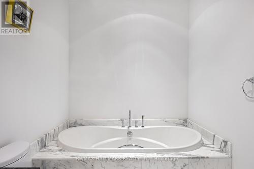 #308 -88 Davenport Rd, Toronto, ON - Indoor Photo Showing Bathroom