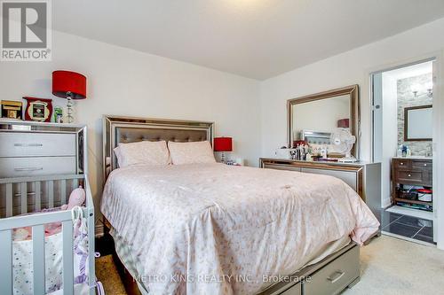 429 Simcoe Road, Bradford West Gwillimbury, ON - Indoor Photo Showing Bedroom