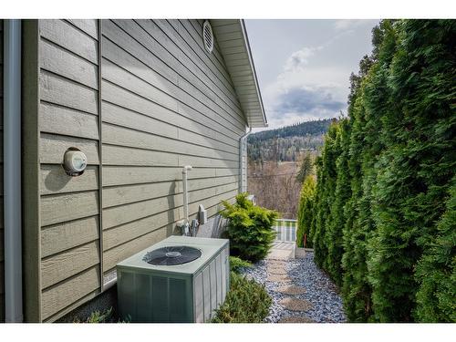 1222 Fox Road, Trail, BC - Outdoor With Exterior