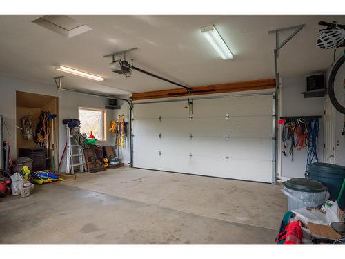 1222 Fox Road, Trail, BC - Indoor Photo Showing Garage
