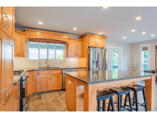 1222 Fox Road, Trail, BC - Indoor Photo Showing Kitchen With Stainless Steel Kitchen