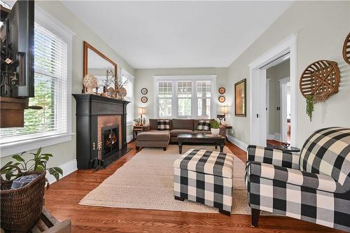 32 Inverness Avenue W, Hamilton, ON - Indoor Photo Showing Living Room With Fireplace