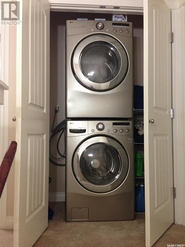 635 Eva Street, Estevan, SK - Indoor Photo Showing Laundry Room