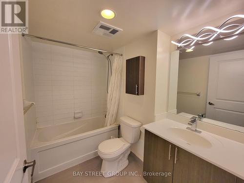 302 - 75 Norman Bethune Avenue, Richmond Hill, ON - Indoor Photo Showing Bathroom