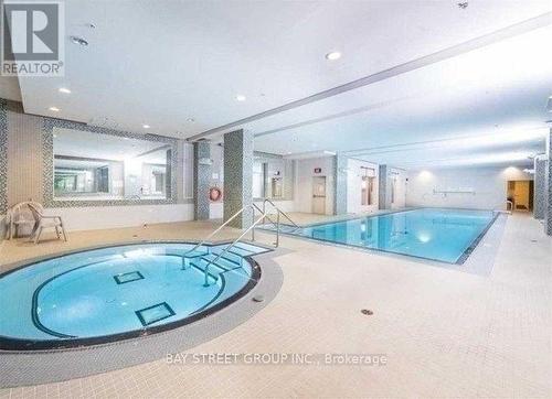 302 - 75 Norman Bethune Avenue, Richmond Hill, ON - Indoor Photo Showing Other Room With In Ground Pool