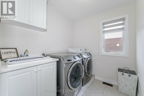 63 Blackberry Valley Cres, Caledon, ON - Indoor Photo Showing Laundry Room