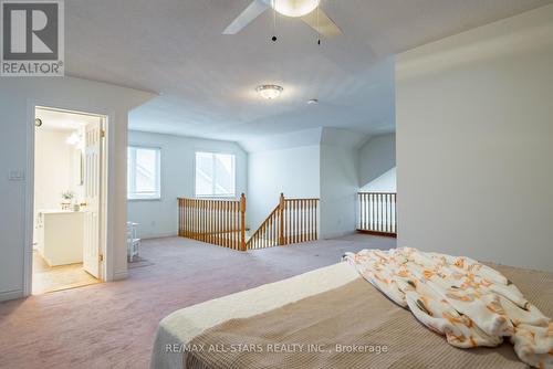 211 Waterbury Crescent, Scugog, ON - Indoor Photo Showing Bedroom