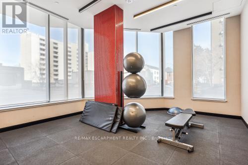 #714 -212 King William St, Hamilton, ON - Indoor Photo Showing Gym Room