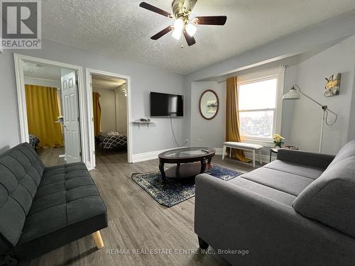 4744 Morrison St, Niagara Falls, ON - Indoor Photo Showing Living Room