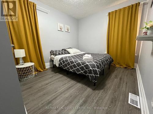 4744 Morrison St, Niagara Falls, ON - Indoor Photo Showing Bedroom