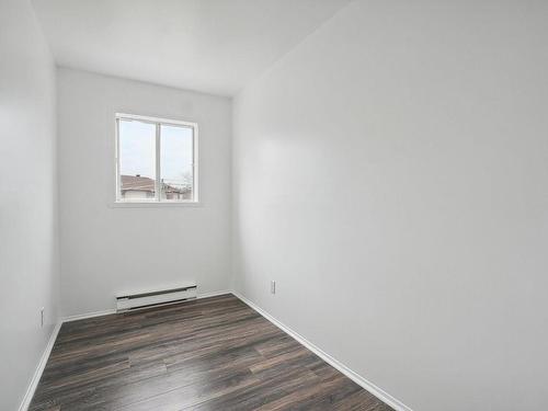 Bedroom - 402-3310 Rue Charles-Best, Laval (Chomedey), QC - Indoor Photo Showing Other Room