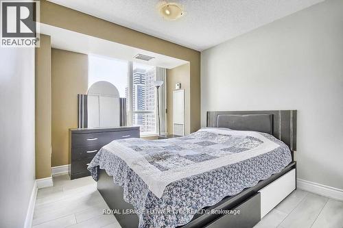 #1027 -500 Doris Ave, Toronto, ON - Indoor Photo Showing Bedroom