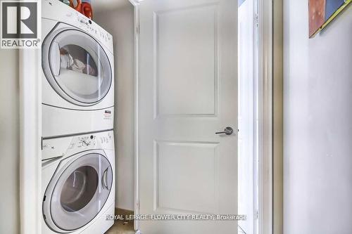 #1027 -500 Doris Ave, Toronto, ON - Indoor Photo Showing Laundry Room