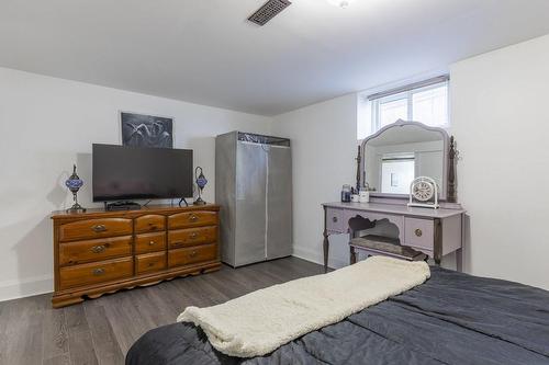 1666 King Street E, Hamilton, ON - Indoor Photo Showing Bedroom