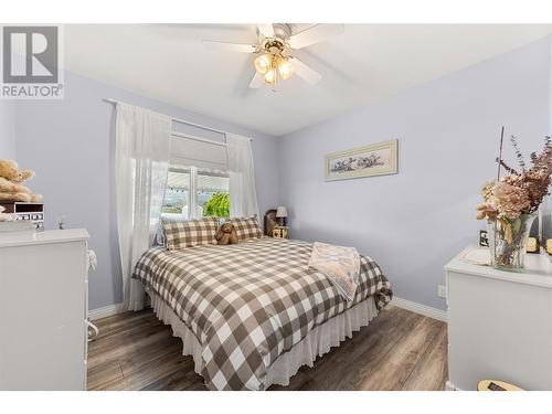 9806 Highway 97, Osoyoos, BC - Indoor Photo Showing Bedroom