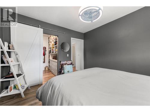 9806 Highway 97, Osoyoos, BC - Indoor Photo Showing Bedroom