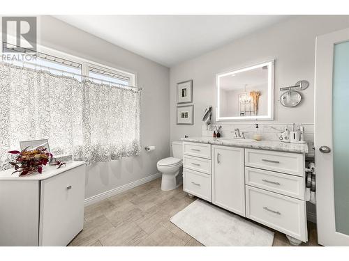 9806 Highway 97, Osoyoos, BC - Indoor Photo Showing Bathroom